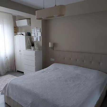 Sirius Mamaia
